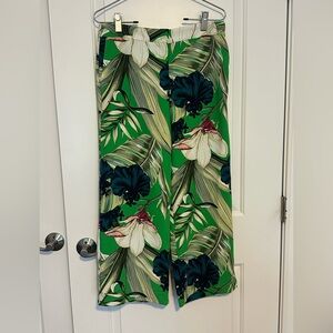 Ann Taylor Drapey Wide Leg Crop  Floral Print Pants